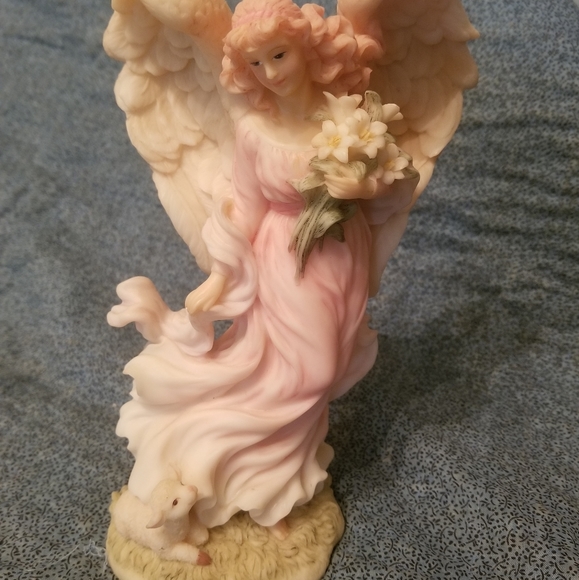 Seraphim Classics Easter Angel - Picture 2 of 9